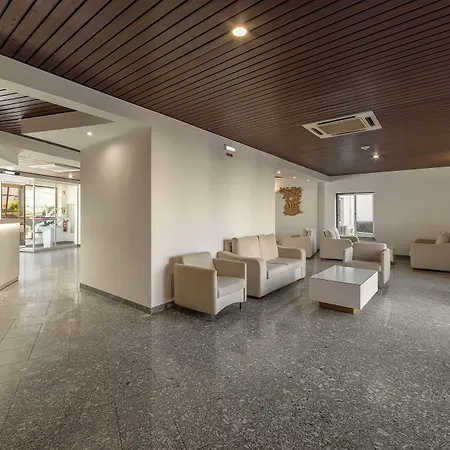 Hotel Comendador 3*