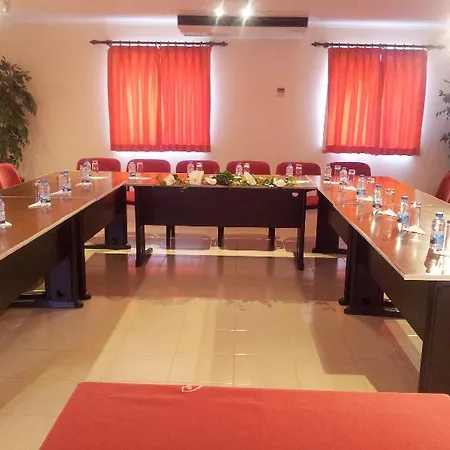 Отель Comendador